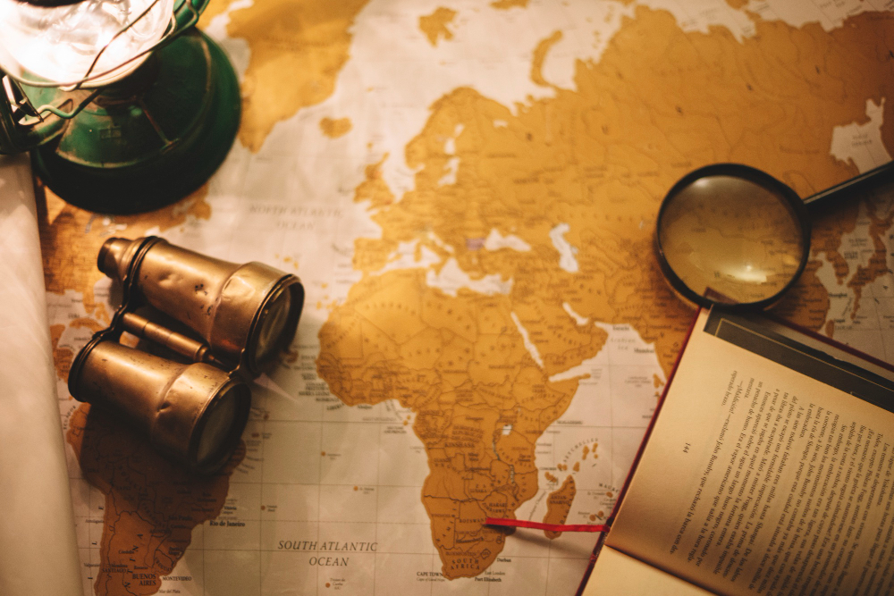 HISTORY & MYSTERY